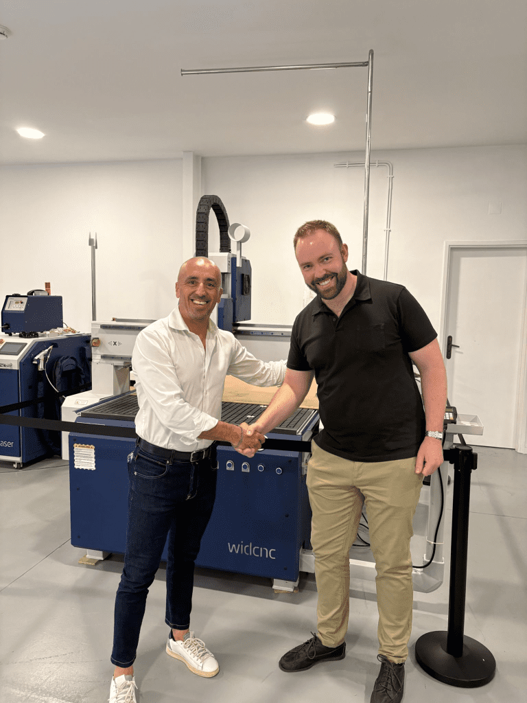 Marco Apolinario, Sales Director for WidInovations with Tom Kneale, Managing Director of Graphtec GB