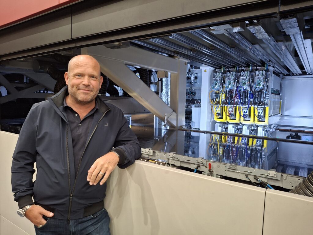 Martin Shipp, COO of The Delta Group with the Agfa’s SpeedSet Orca