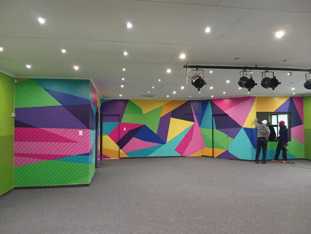 bright digitally printed wall covering