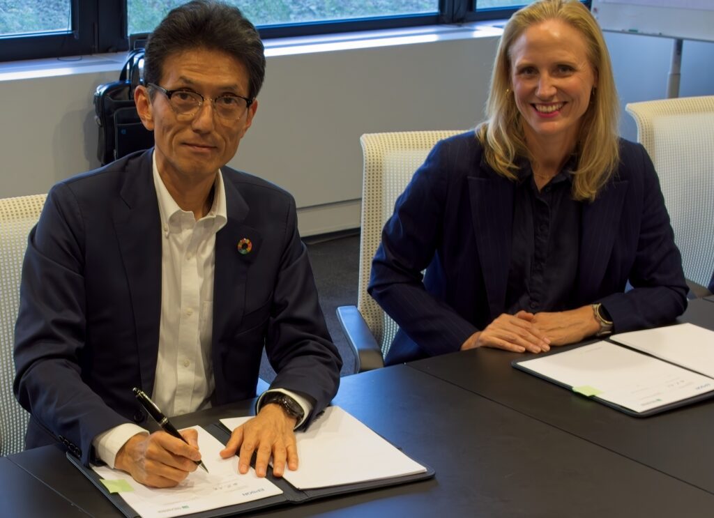 Takanori Inaho and Marieke van Zuien