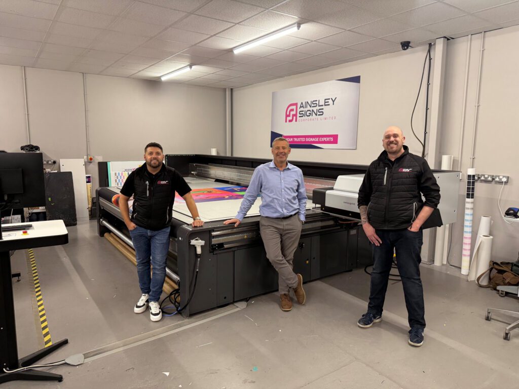 Ainsely Signs Directors Josh and Ian Ainsley, and Managing Director Dale Broadhead with their new Generation 5 Nyala from swissQprint