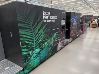 The RICOH Pro Z75 and RICOH Pro VC80000 printers were wrapped with Drytac Polar Grip and Interlam Emerytex Pro showcasing application versatility at the European Customer Experience Centre.