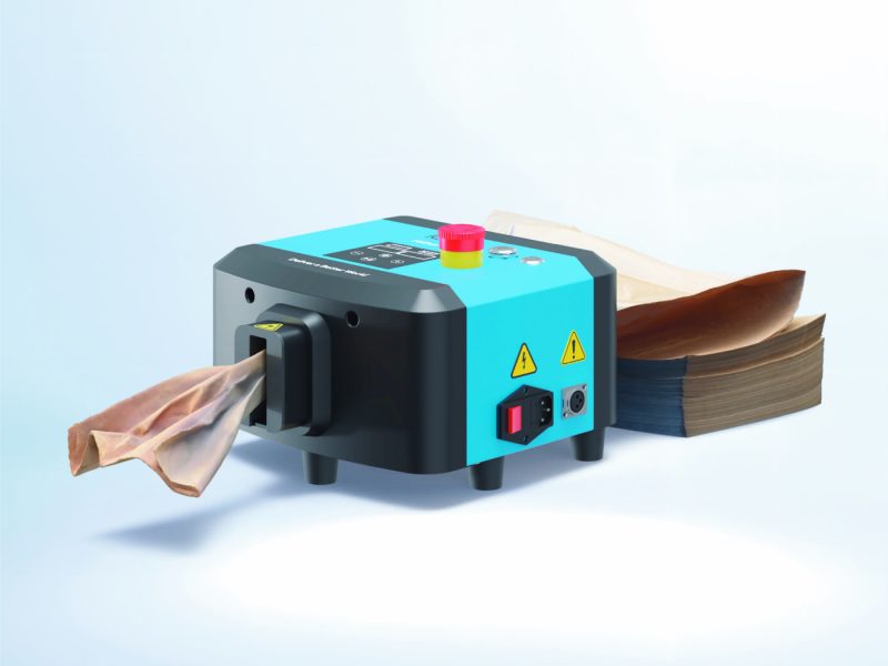 FILLPAK_MINI_INSPIRATIONAL PICTURE_CMYK_FillPak Mini-front right-with paper