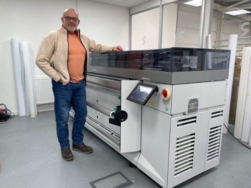 Tony Cooper, Operations Manager, CMYUK with the Canon Colorado M5W