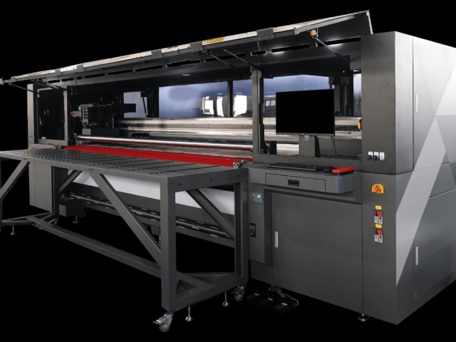 Inktec at Sign and Digital 2025: JETRIX XAR320 Hybrid-Printer