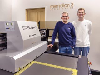 Meridian 3 scales its personalised product range and streamlines production with the Roland DG EU-1000MF UV LED flatbed printer.