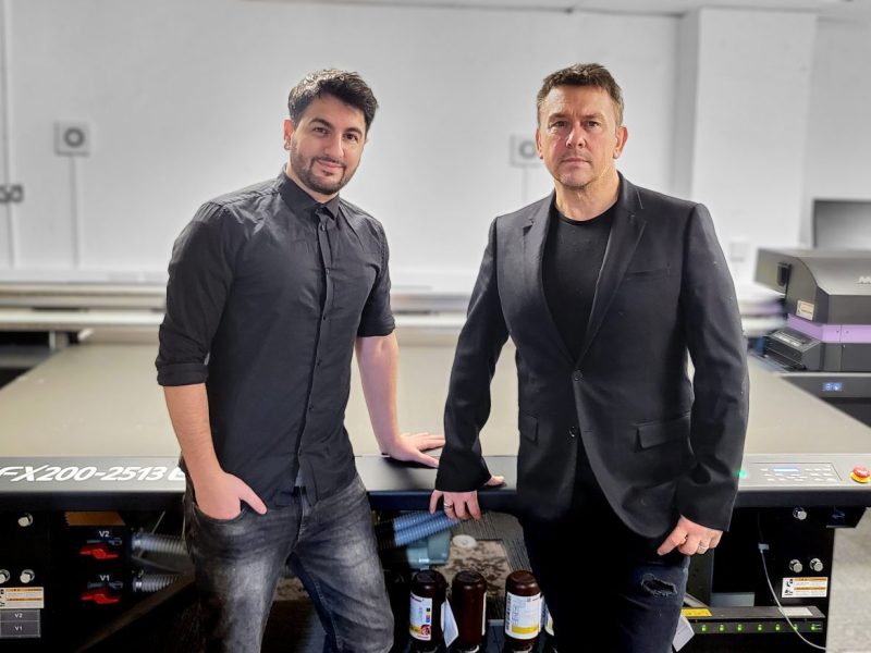 Steven Shalmani, Client Services Director (L) with Ian Bryan, Managing Director, Dornans with the Mimaki JFX200-2513