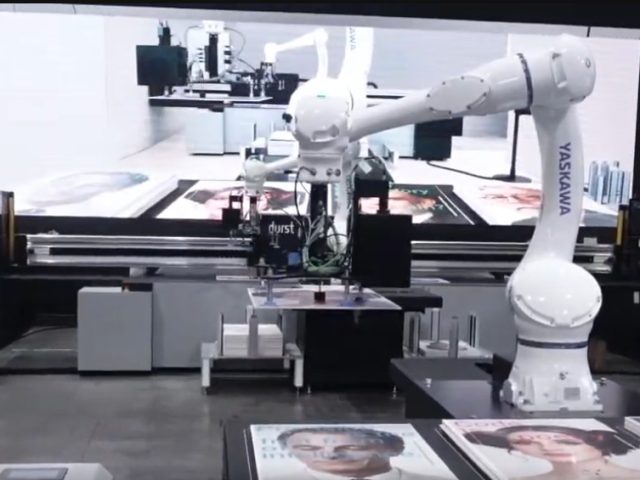 The Kyveris Sandbox from Durst in action at FESPA 2026