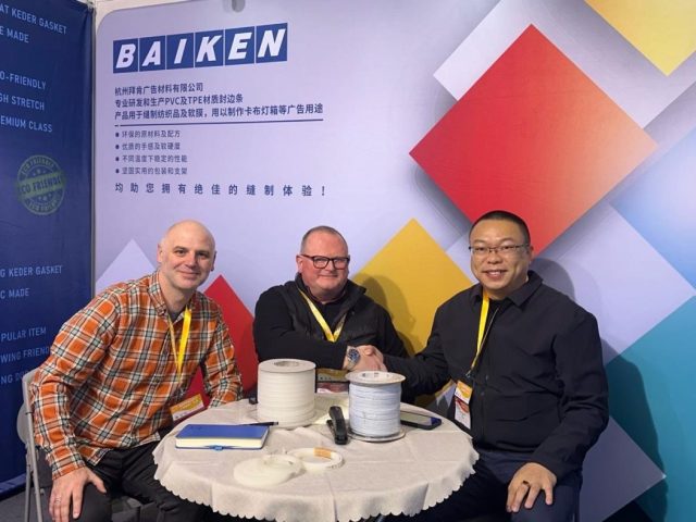 (L - R) Shane Furness and Mark Mashiter from Soyang Europe, alongside Daren Bai, owner of Hangzhou Baiken Sign Materials