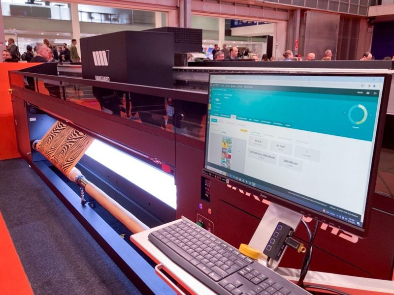 Vanguard Europe’s VKR3200-HS roll-to-roll printer makes European debut at FESPA Global