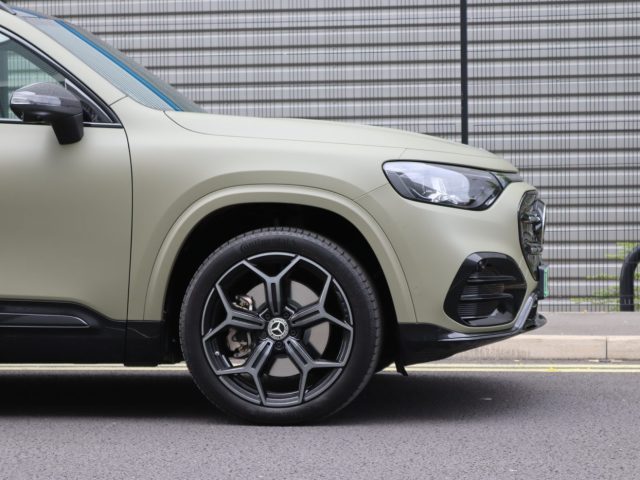 William Smith has become the exclusive UK distributor for Cheetah PCC dry-apply coloured paint protection films.