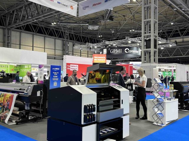 printMAX introduce Personalisation Zone